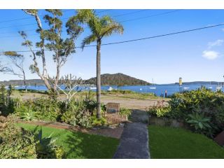 1 372 Ocean View Road Ettalong Beach Apartment, Ettalong Beach - 2