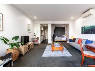 Spacious 1BD in Prahran -50 mtrs to Chapel Street! Apartment, Melbourne - 5