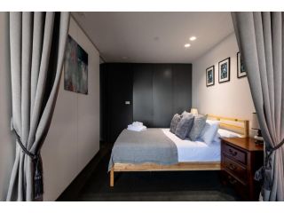 Spacious 1BD in Prahran -50 mtrs to Chapel Street! Apartment, Melbourne - 4