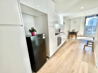 1 Bedroom Modern Apartment Near Crown and CBD Apartment, Melbourne - 1