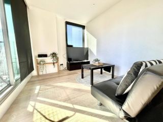 1 Bedroom Modern Apartment Near Crown and CBD Apartment, Melbourne - 4