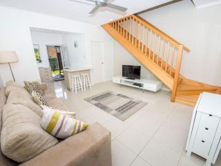 1 'Florida', 5 Lillian Street - 2 min walk to beach, shops & restaurants Guest house, Shoal Bay - 4