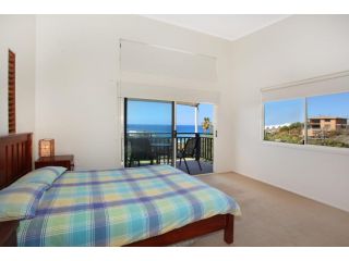 10 Barra Crescent, Coolum Beach Guest house, Coolum Beach - 3