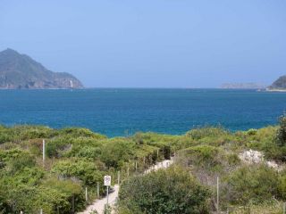 10 'Intrepid' 3 Intrepid Close - water views over Shoal Bay Beach Apartment, Shoal Bay - 2