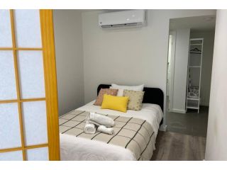 10A Brunswick Living Studio Close to APT and CBD Free Wifi Tram at Doorstep Apartment, Melbourne - 5