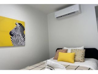 10A Brunswick Living Studio Close to APT and CBD Free Wifi Tram at Doorstep Apartment, Melbourne - 2