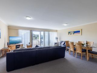 11 'Seashells', 21-23 Magnus Street - pool, lift, aircon Apartment, Nelson Bay - 4