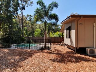 12 Satinwood Drive - Family home with swimming pool located in natural bushland and close to beach Guest house, Rainbow Beach - 1