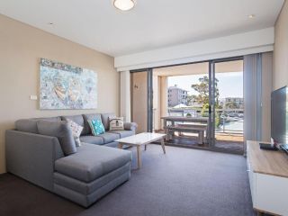 13 'Cote D'Azur', 61 Donald Street - Lovely unit with air con, pool, lift and WiFi Apartment, Nelson Bay - 3