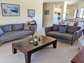 13' Mistral Court', 17 Mistral Close - walk across to Little Beach! Apartment, Nelson Bay - 4