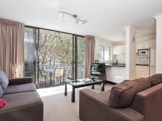 14 'Mistral Court' 17 Mistral Close - across the road from the beach Apartment, Nelson Bay - 1