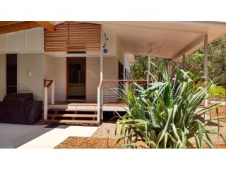 15 Esprit Drive - Rainbow Shores, Gorgeous, Modern Beach House Guest house, Rainbow Beach - 5