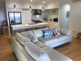 15 Esprit Drive - Rainbow Shores, Gorgeous, Modern Beach House Guest house, Rainbow Beach - 3