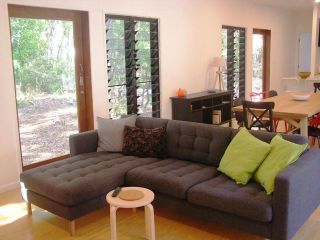 16 Ibis Court - Rainbow Shores, Beautiful, Private and Peaceful, Wi-fi Guest house, Rainbow Beach - 4