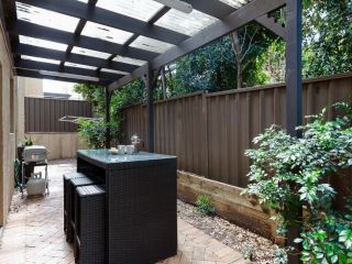 2/11a Christmas Bush Avenue - fantastic townhouse close to Dutchies Beach Guest house, Nelson Bay - 3