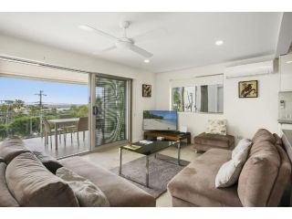 2 16 Edgar Bennett Ave Noosa Heads Apartment, Noosa Heads - 2