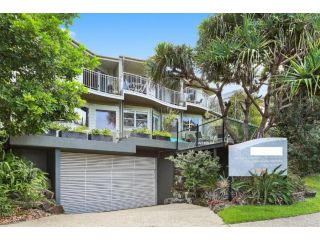 Unit 2 Perfect Holiday Haven in Beachfront Street See the Ocean 2 Bed 2 Bath Guest house, Sunshine Beach - 1