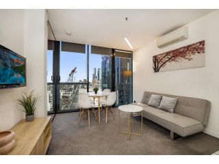 2-Bed Unit Metres from CBD Malls, Dining & Sights Apartment, Melbourne - 2