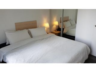 2 bedrooms CBD FREE Tram apartment (Melb Central, China Town, Queen Victoria Market, Melbourne University, RMIT, etc) Apartment, Melbourne - 3