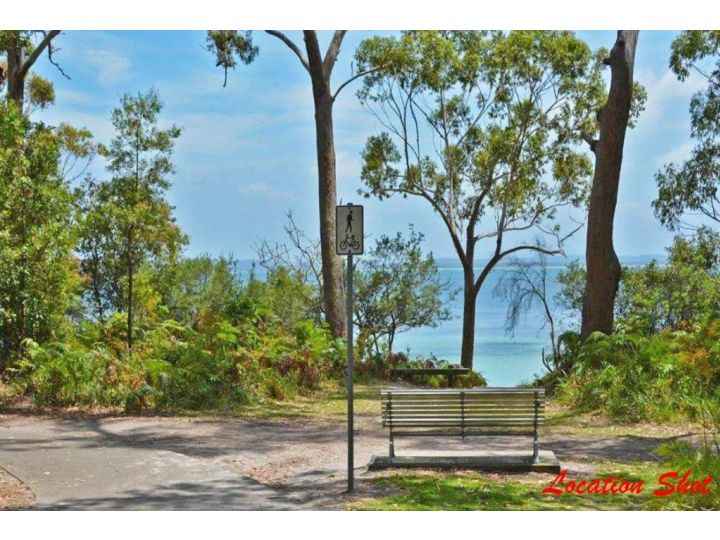2 &#x27;Copacabana&#x27;, 61 Sandy Point Road - cute unit with water views from the balcony Guest house, Corlette - imaginea 19