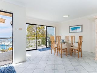 2 'Paradiso', 4 Laman Street - beautiful unit with stunning water views & pool Apartment, Nelson Bay - 4