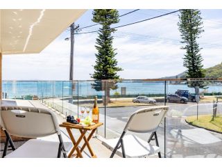 2 'Shoal Towers', 11 Shoal Bay Rd - across the road to beautiful Shoal Bay Beach Apartment, Shoal Bay - 2