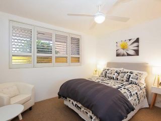 2 'Westpoint', 2 Thurlow Avenue - ground floor, linen supplied, views Apartment, Nelson Bay - 3