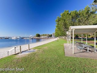 2 'Westpoint', 2 Thurlow Avenue - ground floor, linen supplied, views Apartment, Nelson Bay - 2