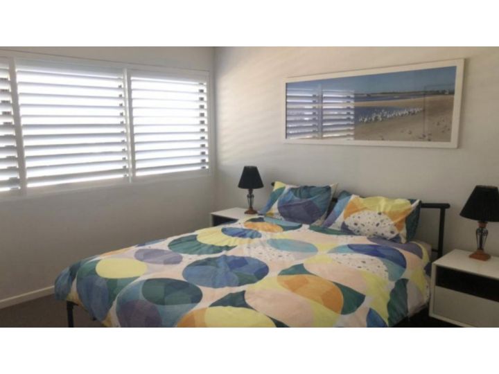 #24 K I G Heights, Kings Beach - Stunning Views Guest house, Caloundra - imaginea 10