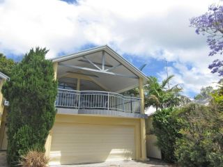 27b Christmas Bush Avenue - duplex in Nelson Bay walking distance to Dutchies Beach Guest house, Nelson Bay - 1