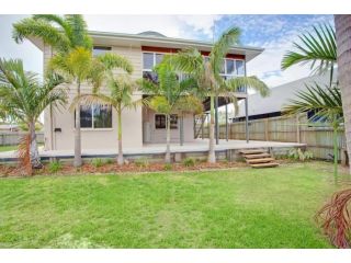 29 Cypress Avenue - Rainbow Beach, Close to the beach with a pool Guest house, Rainbow Beach - 2