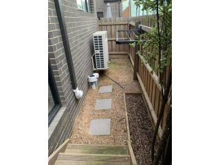 2Bedroom Tranquil Townhouse CLOSE TO CBD & AIRPORT Apartment, Melbourne - 4