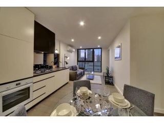 2BR Suites on Bourke, Perfect Location, Views Apartment, Melbourne - 2