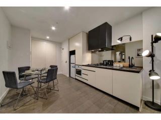 2BR Suites on Bourke, Perfect Location, Views Apartment, Melbourne - 4