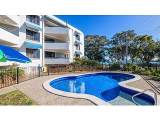 2nd Floor Unit with Water Views and Pool - Karoonda Sands, Bongaree Guest house, Bongaree - 4