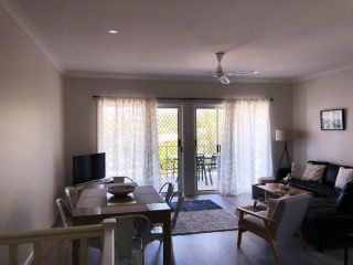 3-48 Manooka Drive - Rainbow Beach - Affordable, ocean breezes, elevated location with views Guest house, Rainbow Beach - 1