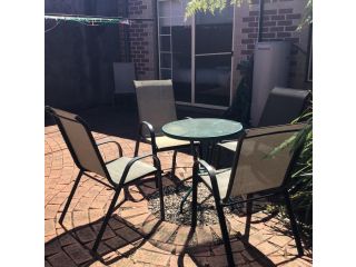 City townhouse walking distance to city Guest house, Launceston - 5