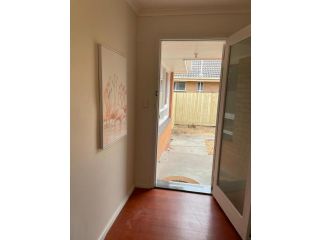 3 BR Family House close to Melbourne Airport Guest house, Melbourne - 4