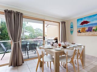 3 'Frangipani', 30 Leonard Avenue - great townhouse with air con Guest house, Shoal Bay - 5