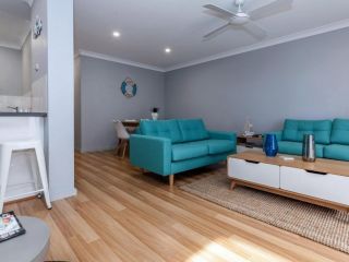 33 'Bay Parklands', 2 Gowrie Avenue - Air conditioning, Foxtel, Pool, Tennis Court, Spa Apartment, Shoal Bay - 4