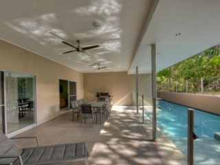 36 Satinwood Drive - Rainbow Shores - Stunning, Modern Beach House, walk to beach Guest house, Rainbow Beach - 5