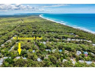 36 Satinwood Drive - Rainbow Shores - Stunning, Modern Beach House, walk to beach Guest house, Rainbow Beach - 1