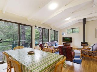 37 Coastal Court Bush Retreat By the Sea Guest house, Dalmeny - 3