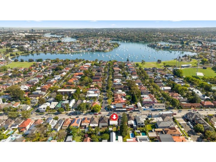 4 Bedroom house 500M to Drummoyne Bay Run Guest house, Sydney - imaginea 4