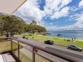 4 &#x27;Collendina&#x27;, 19 Kurrawa Close - fantastic water views and sea breezes Apartment, Nelson Bay - thumb 2