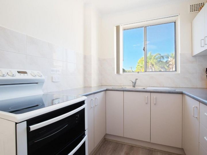 4 &#x27;Yarramundi&#x27; 47 Magnus Street - air conditioned unit with water views Guest house, Nelson Bay - imaginea 10