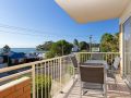 4 &#x27;Yarramundi&#x27; 47 Magnus Street - air conditioned unit with water views Guest house, Nelson Bay - thumb 1