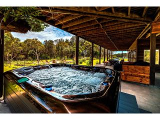 Tranquilo Beach House Villa, Woolgoolga - 4