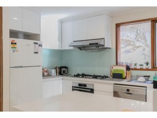 4BR Richmond townhouse - Free WIFI-Parking-Netflix Guest house, Melbourne - 4