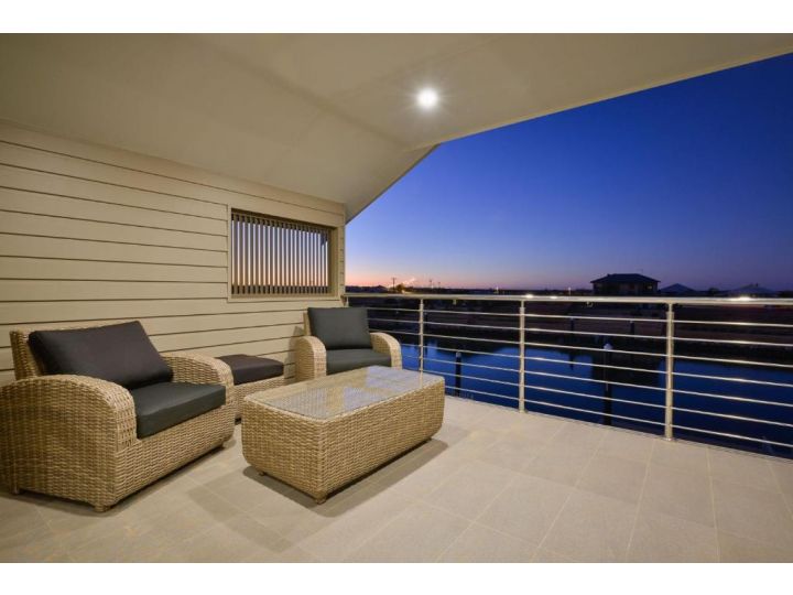 5 Kestrel Place - PRIVATE JETTY & POOL Guest house, Exmouth - imaginea 18